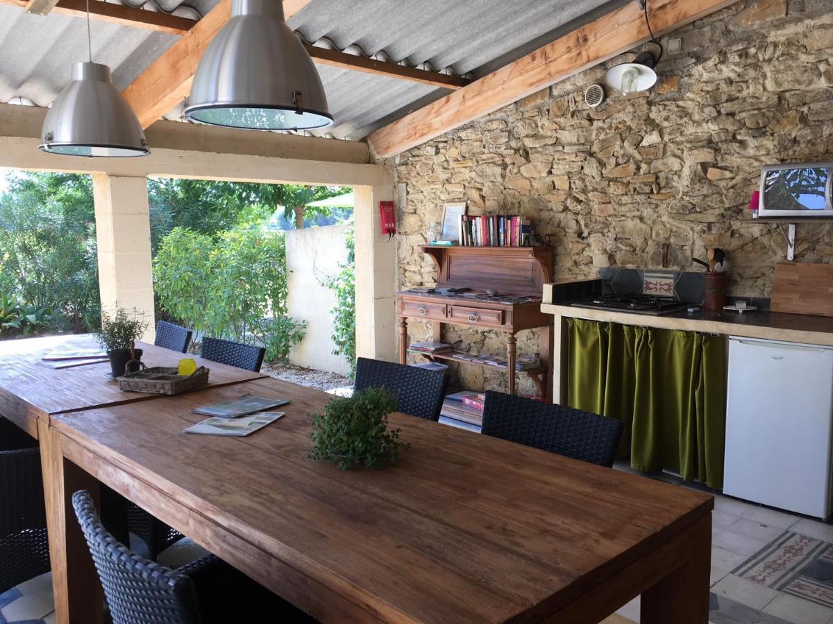 Mas De Costebelle Bed & Breakfast Bollène